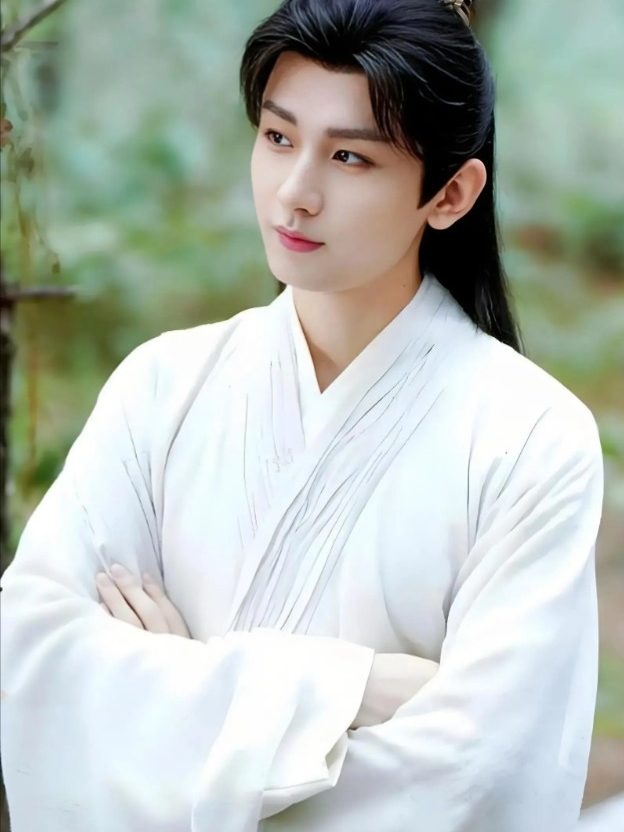 【人物传记】成毅逐光十载，毅往无前